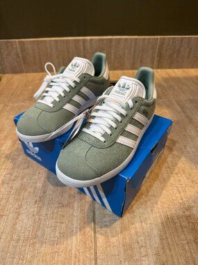 Adidas Gazelle W IG5790 Originals – US 7 (NWT)
